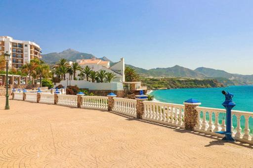 Capistrano Village B, 1 Bedroom + Free Wi-Fi Nerja Zewnętrze zdjęcie