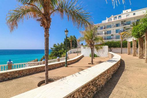 Capistrano Village B, 1 Bedroom + Free Wi-Fi Nerja Zewnętrze zdjęcie