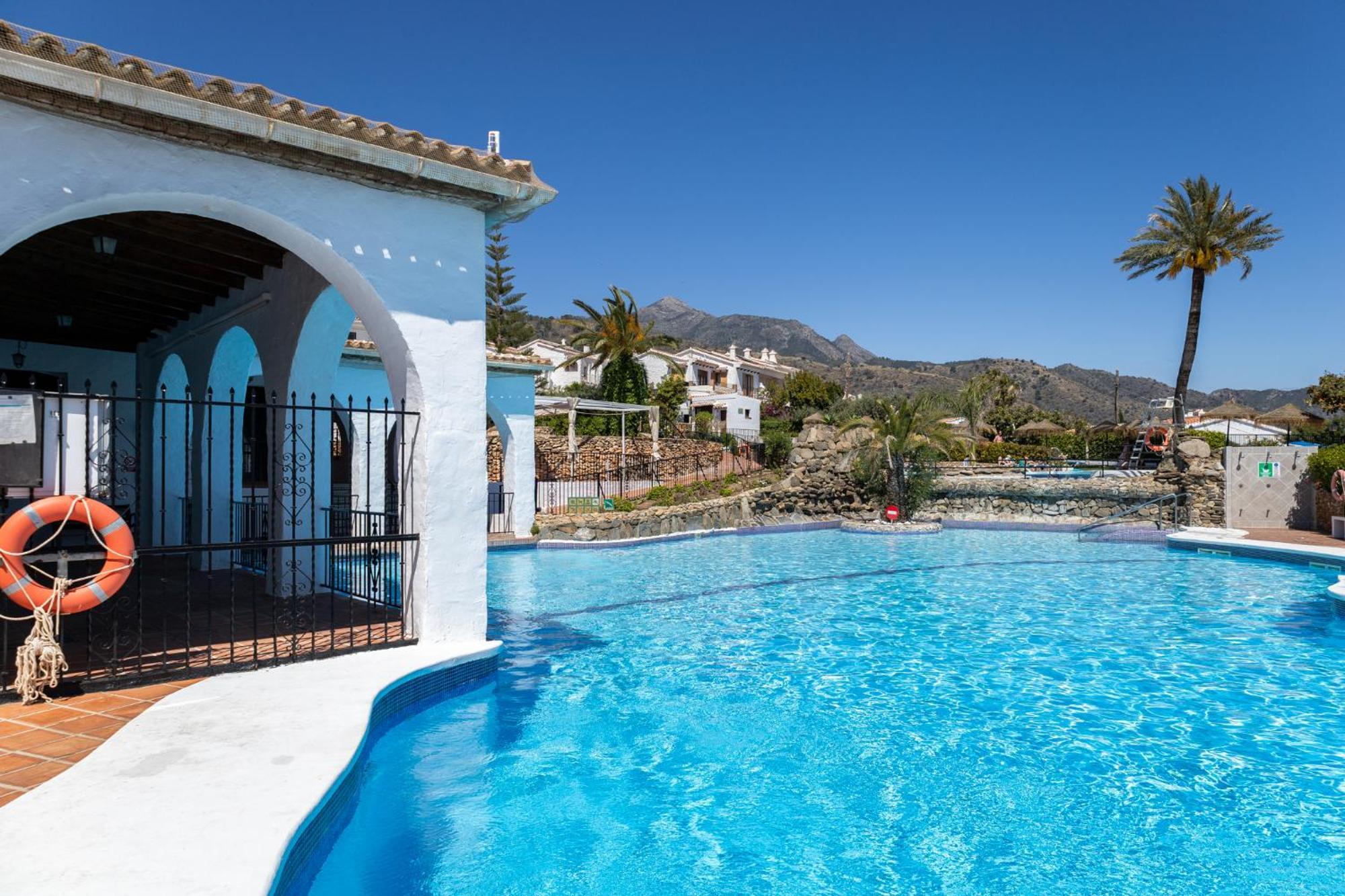 Capistrano Village B, 1 Bedroom + Free Wi-Fi Nerja Zewnętrze zdjęcie