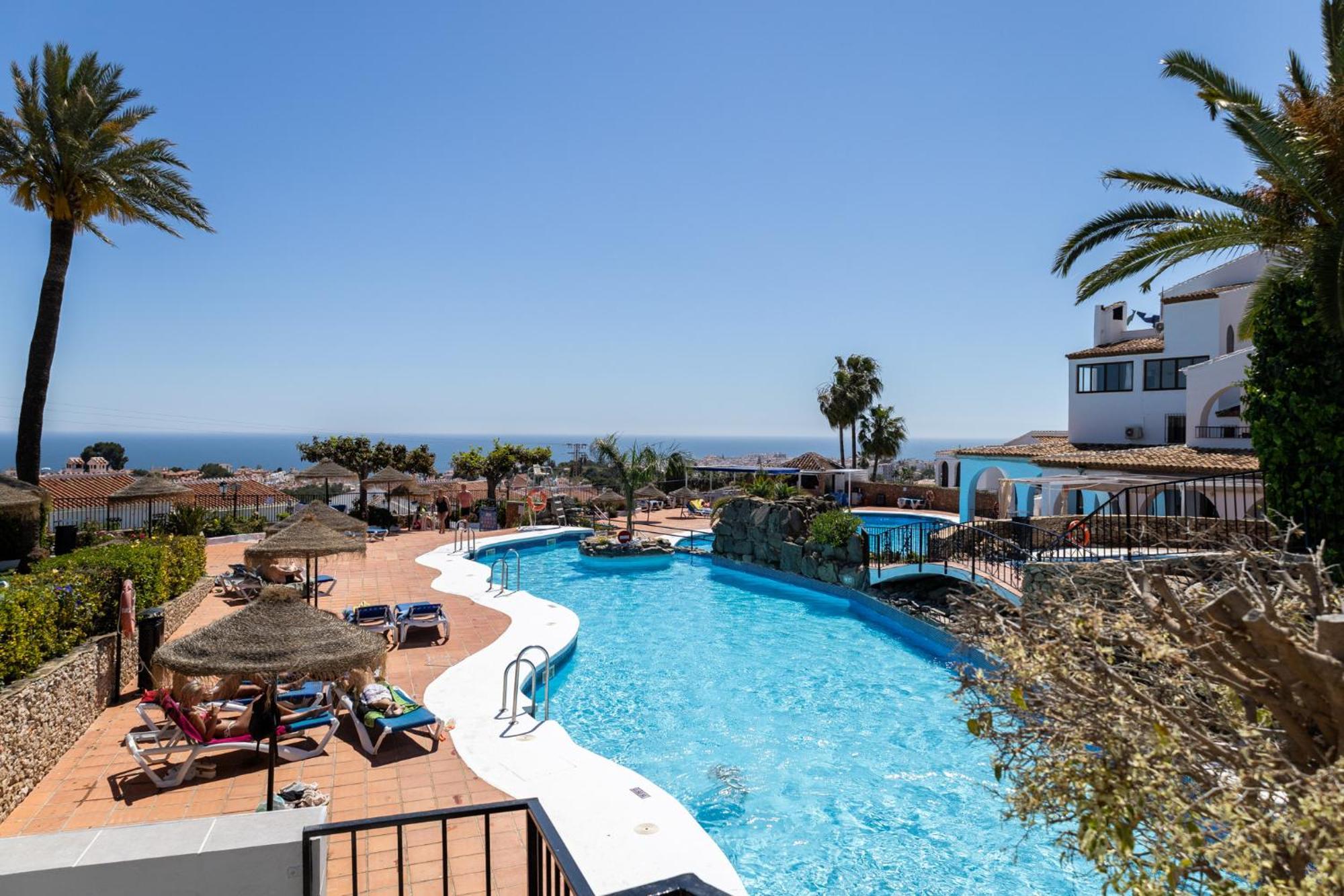 Capistrano Village B, 1 Bedroom + Free Wi-Fi Nerja Zewnętrze zdjęcie