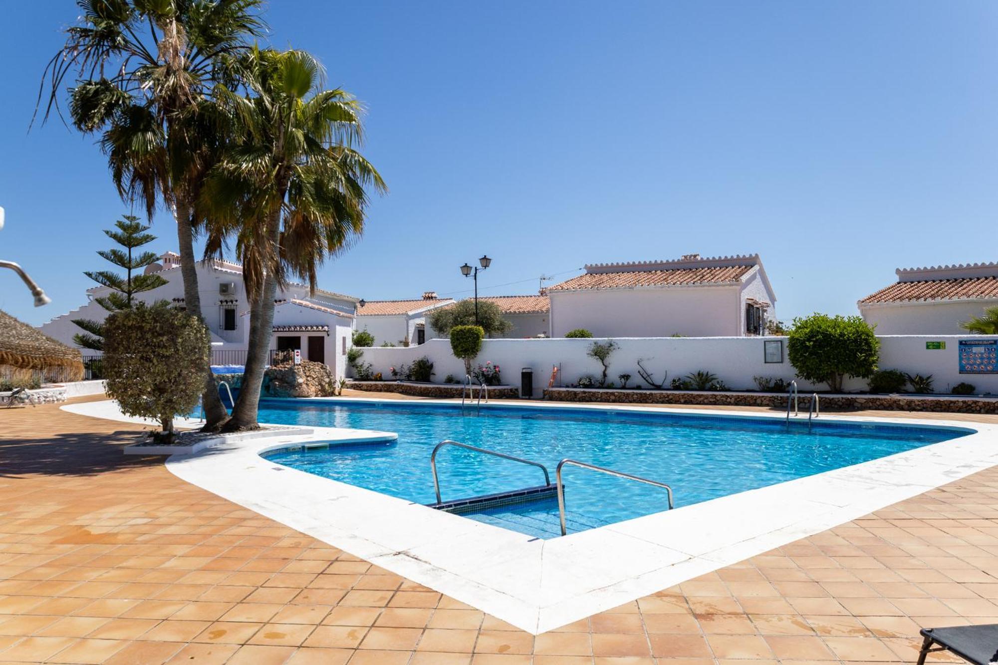 Capistrano Village B, 1 Bedroom + Free Wi-Fi Nerja Zewnętrze zdjęcie
